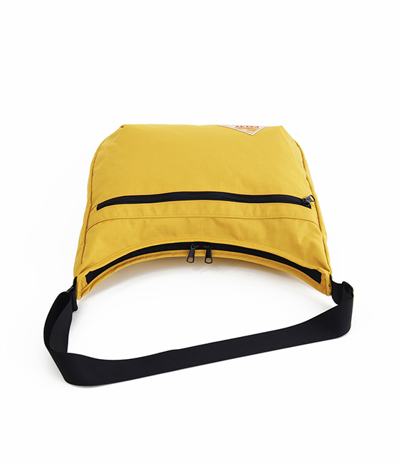 CURVE SHOULDER M 2.0 | SHOULDER BAG | ITEM | 【KELTY
